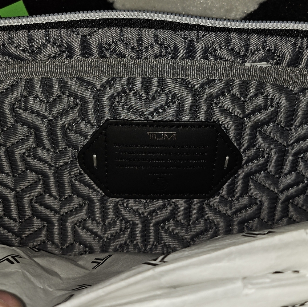 Tumi keyboard case NWT - Picture 6 of 6